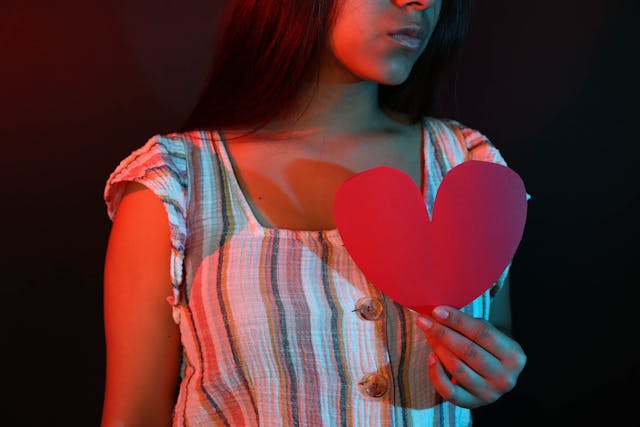 how to make a paper heart”