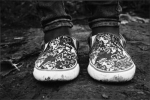 Read more about the article How to Remove Stain from Canvas Shoes: 7 Proven Methods