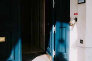 Read more about the article Safely Disable Jingmi Door Hinge Closer: 10 Proven Techniques